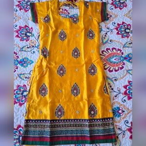 Yellow 3 piece indian punjabi bollywood patiala salwar suit